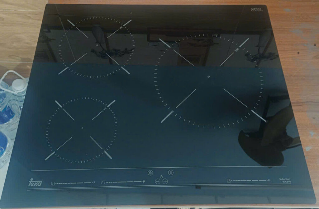 Mặt kính bếp từ teka 3 vùng nấu