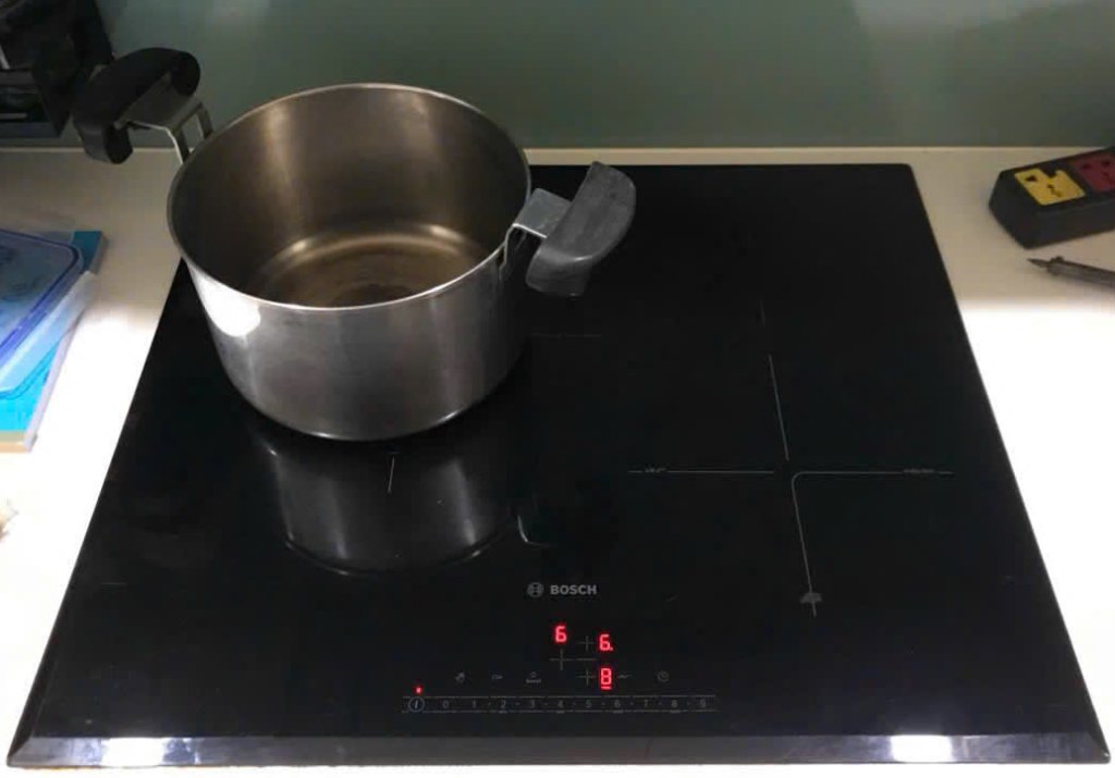 Chuyên Thay Mặt Kính Bếp Từ Bosch Tại Nhà Toàn Quốc