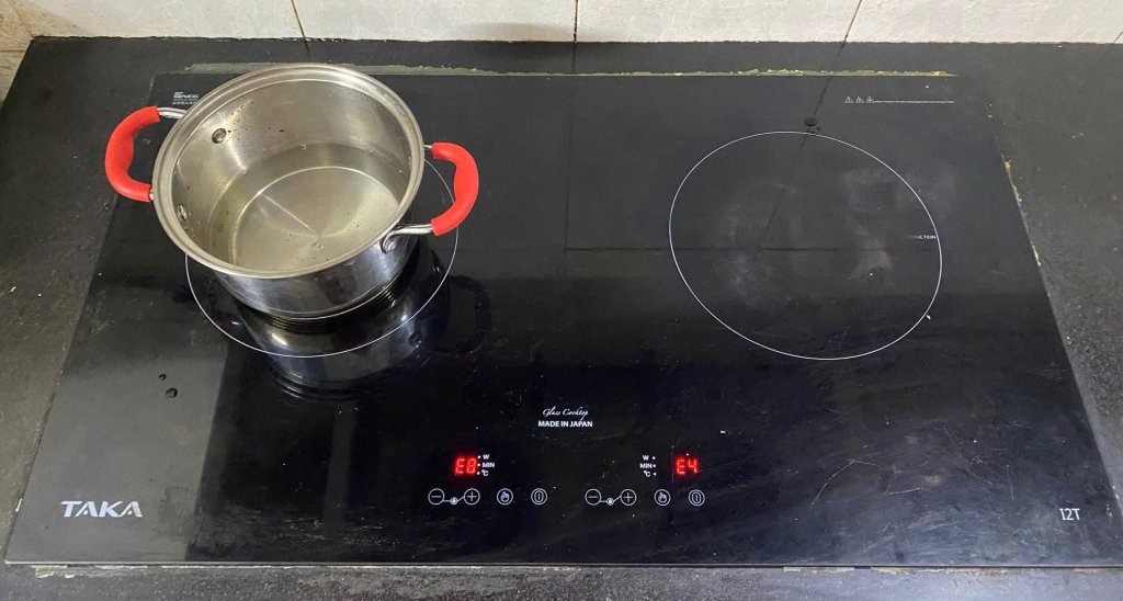 Chuyên Thay Mặt Kính Bếp Từ Taka Tại Nhà Toàn Quốc